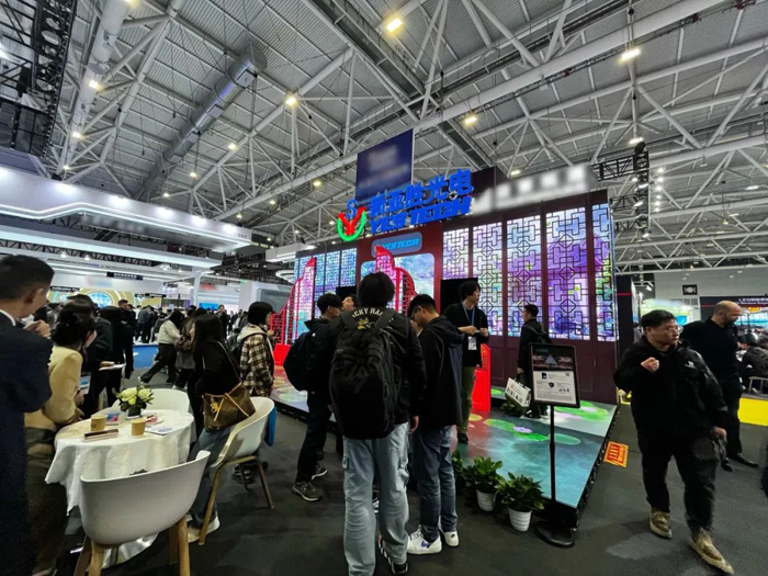 新亚胜斩获双奖：“ISLE金牌合作伙伴”和“ISLE2025银显奖”(图3)
